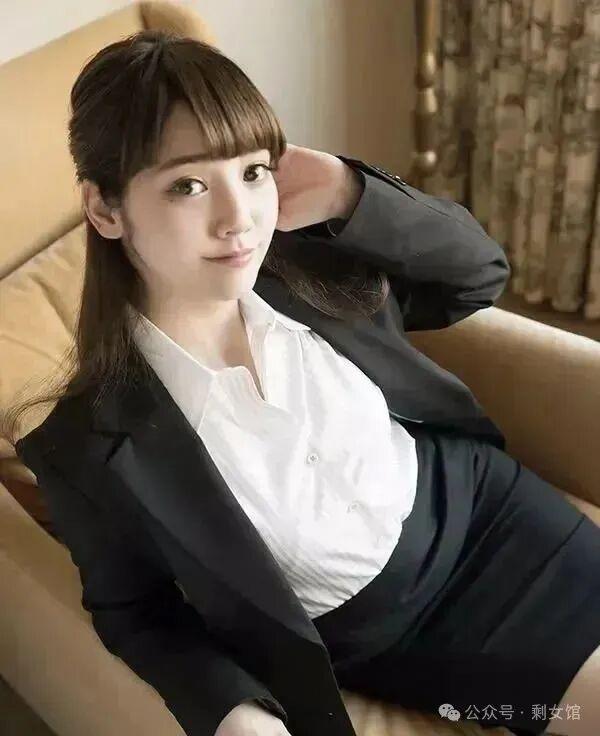 纸月亮